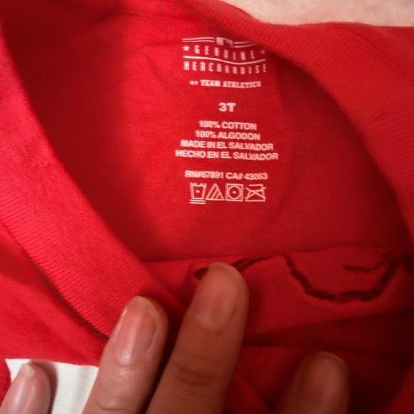 Philadelphia Snoopy Phillies Kids Red T-Shirt - Picture 2 of 2